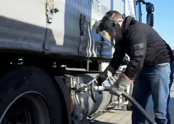 Los transportistas están convencidos de que el Gobierno extenderá la bonificación del combustible