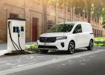 ¿Cómo es la nueva furgoneta eléctrica de Nissan? Te va a sorprender…
