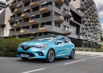 Renault lanza la línea E-Tech Engineered para coches híbridos e híbridos enchufables
