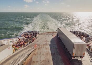 En marcha eco-incentivos para transportes de camiones que trasvasen en barcos