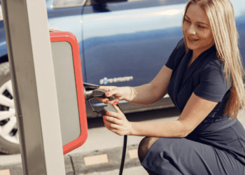 Madrid apuesta por el coche eléctrico para luchar contra la contaminación del aire 