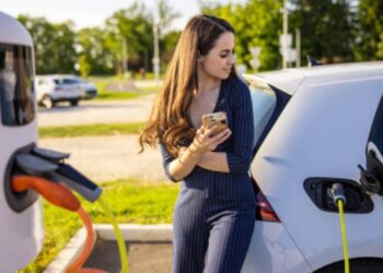 ¿Cuánto tengo que esperar para que se cargue un coche eléctrico?