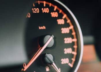 Pasos para comprar un coche eléctrico de segunda mano ¡Ojo con las baterías!