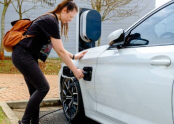 ZipCharge es la maleta que potenciará la autonomía de tu coche eléctrico