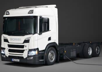 Scania presenta sus nuevos camiones híbridos enchufables