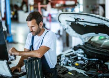 ¿Cuánto cuesta mantener un coche eléctrico?