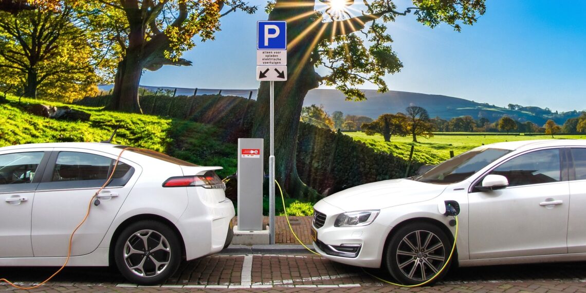 Desmontamos un mito: ¿Hay suficientes puntos de carga para coche eléctrico en España?
