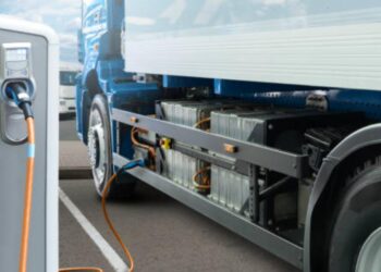 La llegada de camiones eléctricos a las carreteras bajará la demanda de combustibles