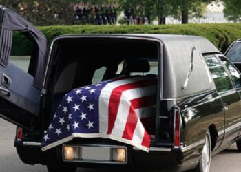 Este es el primer coche fúnebre 100% eléctrico