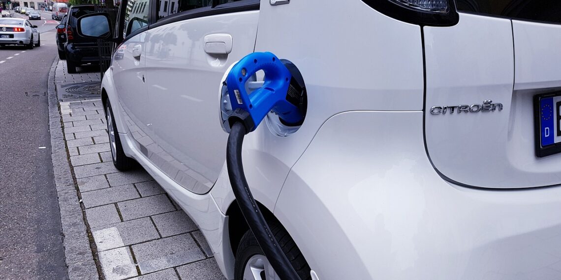 ¿Las cargas rápidas afectan al funcionamiento de las baterías de tu coche eléctrico?