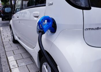 ¿Las cargas rápidas afectan al funcionamiento de las baterías de tu coche eléctrico?