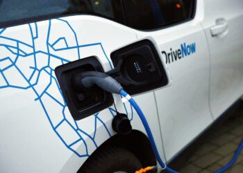 Estos son los coches eléctricos que más autonomía tienen y se venden en España
