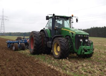 El tractor eléctrico es el futuro de la agricultura en el mundo
