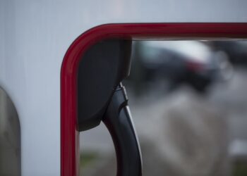 Tesla deja atrapados en Cuenca a varios coches en Semana Santa