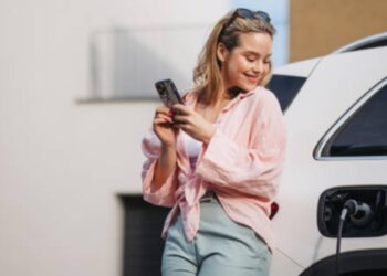 Cómo cargar un coche eléctrico por primera vez