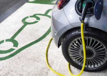 Un estudio revela que no hay suficientes coches eléctricos para cumplir objetivos