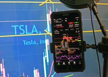 La OCU advierte de cuáles son los coches eléctricos más fiables