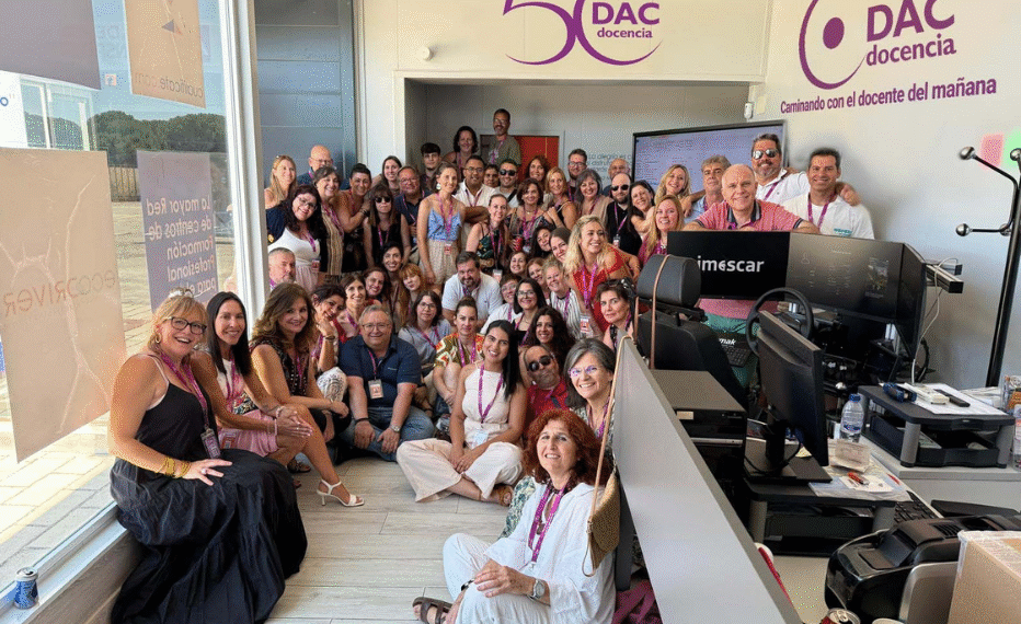 DAC Docencia 50 años formando el futuro de la Movilidad Segura y Sostenible.