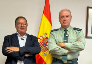 Guardia Civil , Celebramos los 65 años de la ATGP 3 El General Jefe de la Guardia Civil junto al director de EMU Francisco Paz.